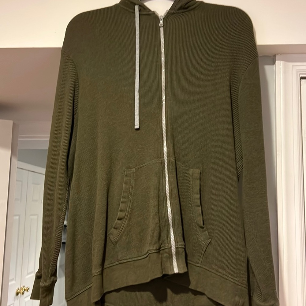 Men’s zip up sweatshirt